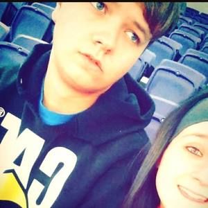 Meet your Posher, Dakota